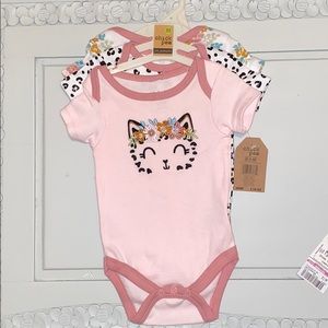 NWT! Chick pea 3 piece onesie set size 0-3 months